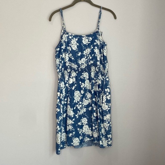 Elle Blue and White Floral Sundress - Picture 2 of 4
